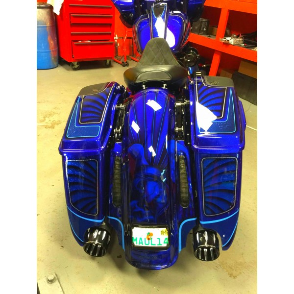 09-23 New & Improved Minister Fender CVO Style Fender