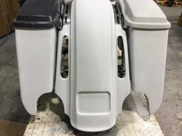 09-23 New & Improved Minister Fender CVO Style Fender