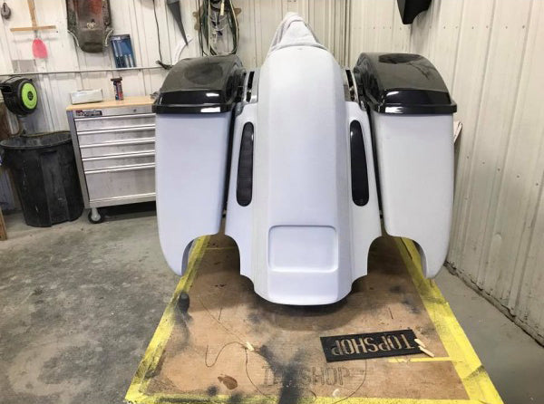 09-23 New & Improved Minister Fender CVO Style Fender